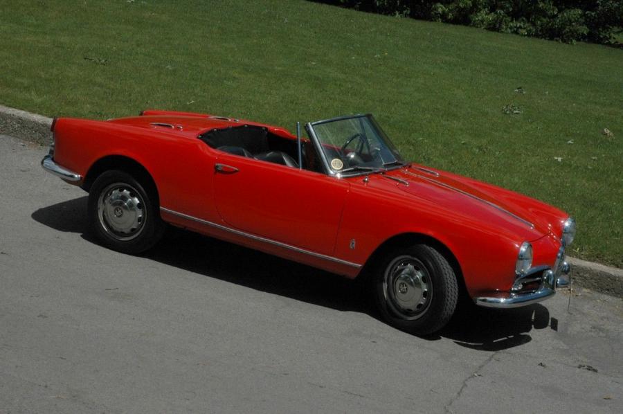  Alfa Romeo Giulietta Spider 1961 года  (фото 23 из 36)